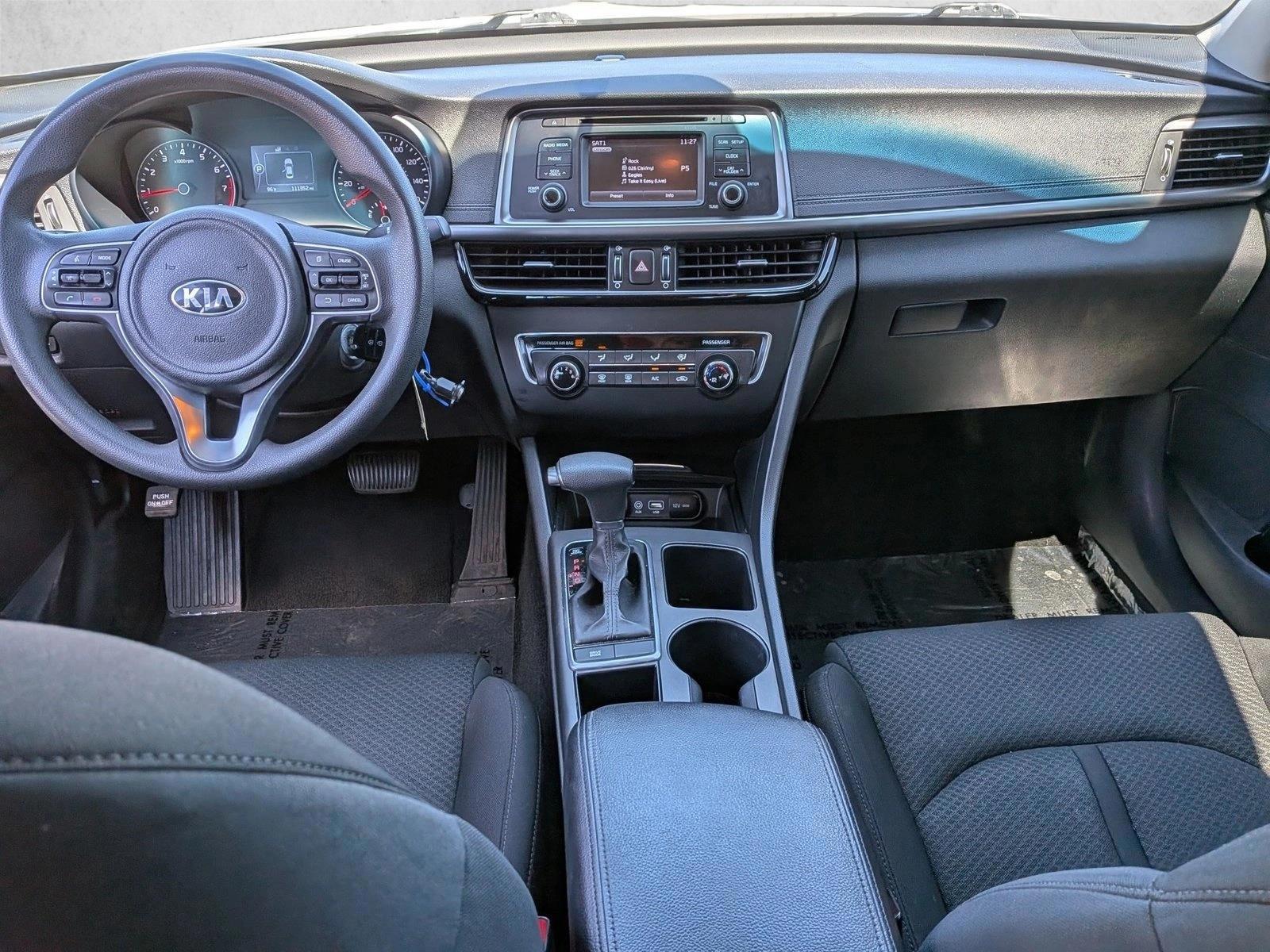 Thumbnail: 2016 Kia Optima - 3