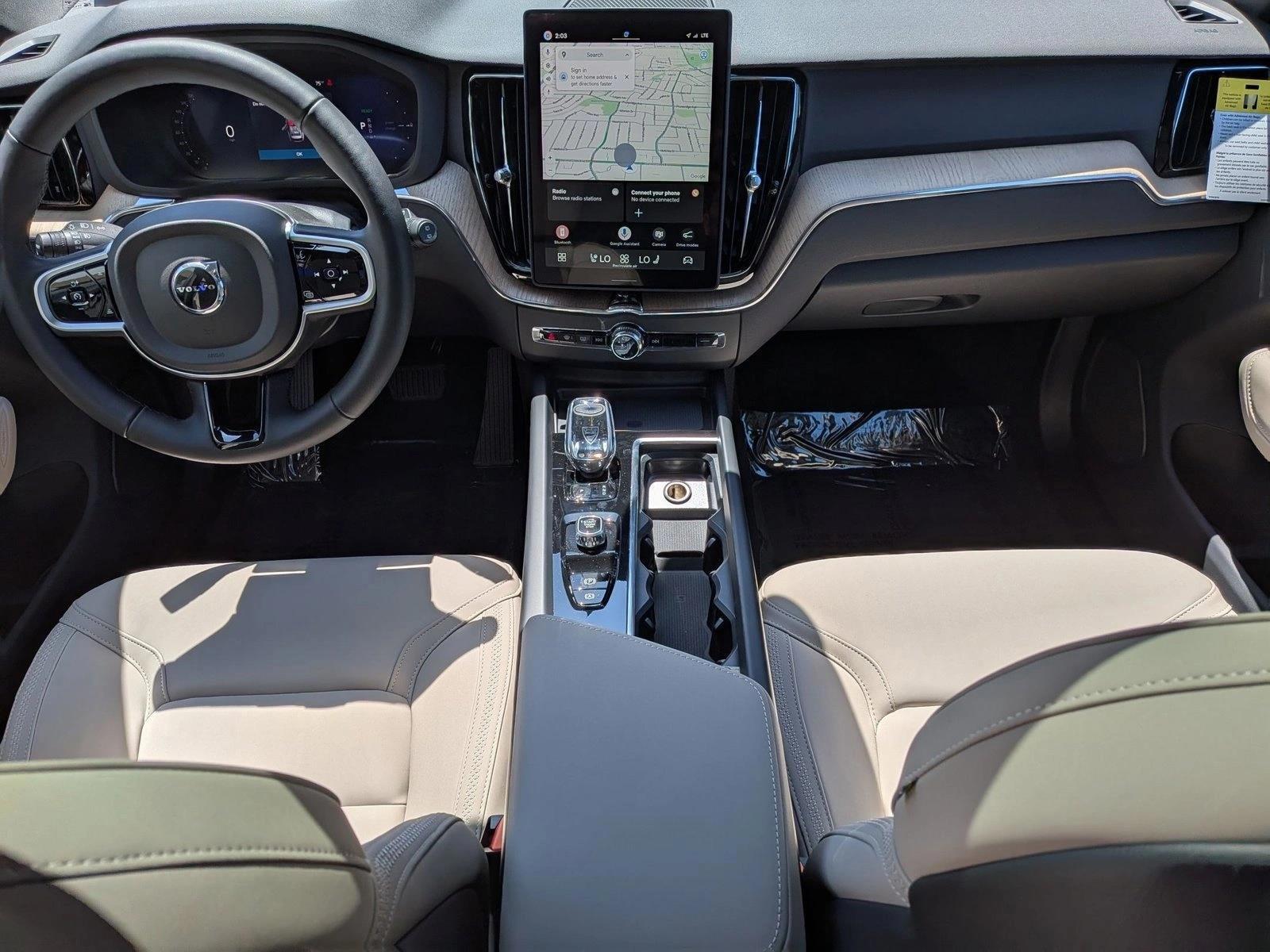 Thumbnail: 2026 Volvo XC60 - 3