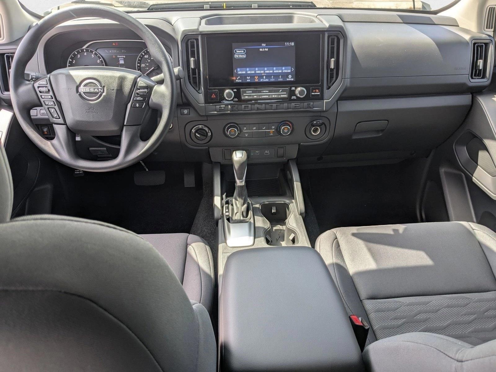 Thumbnail: 2025 Nissan Frontier - 4