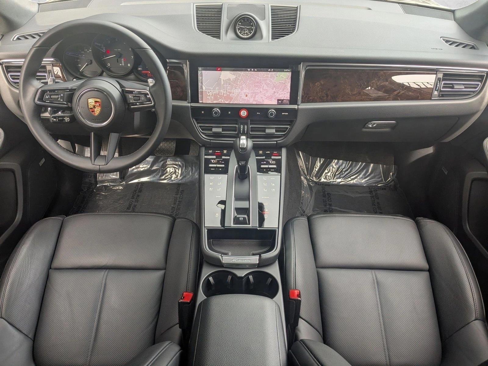Thumbnail: 2026 Porsche Macan - 3