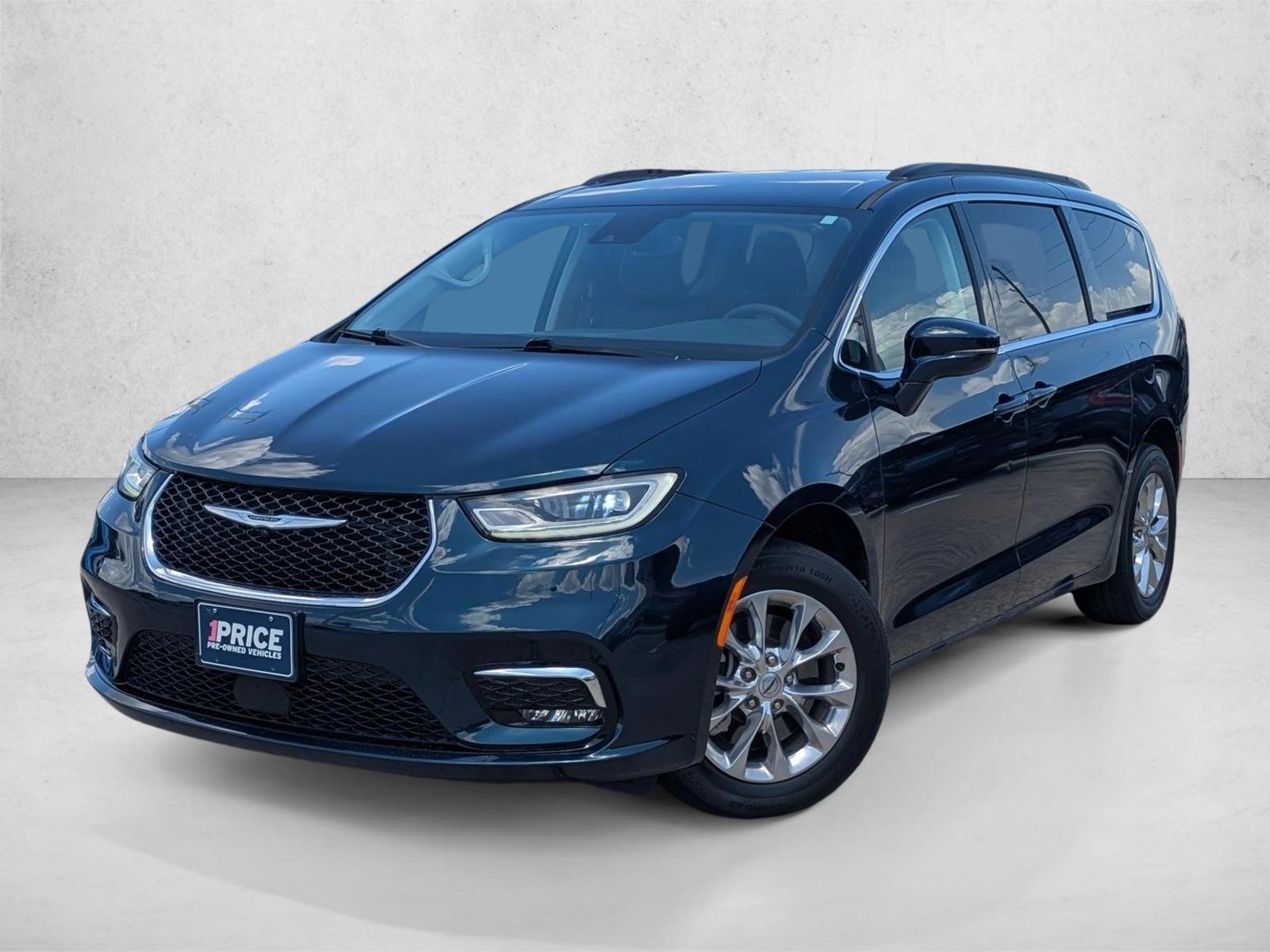 Thumbnail: 2022 Chrysler Pacifica - 1