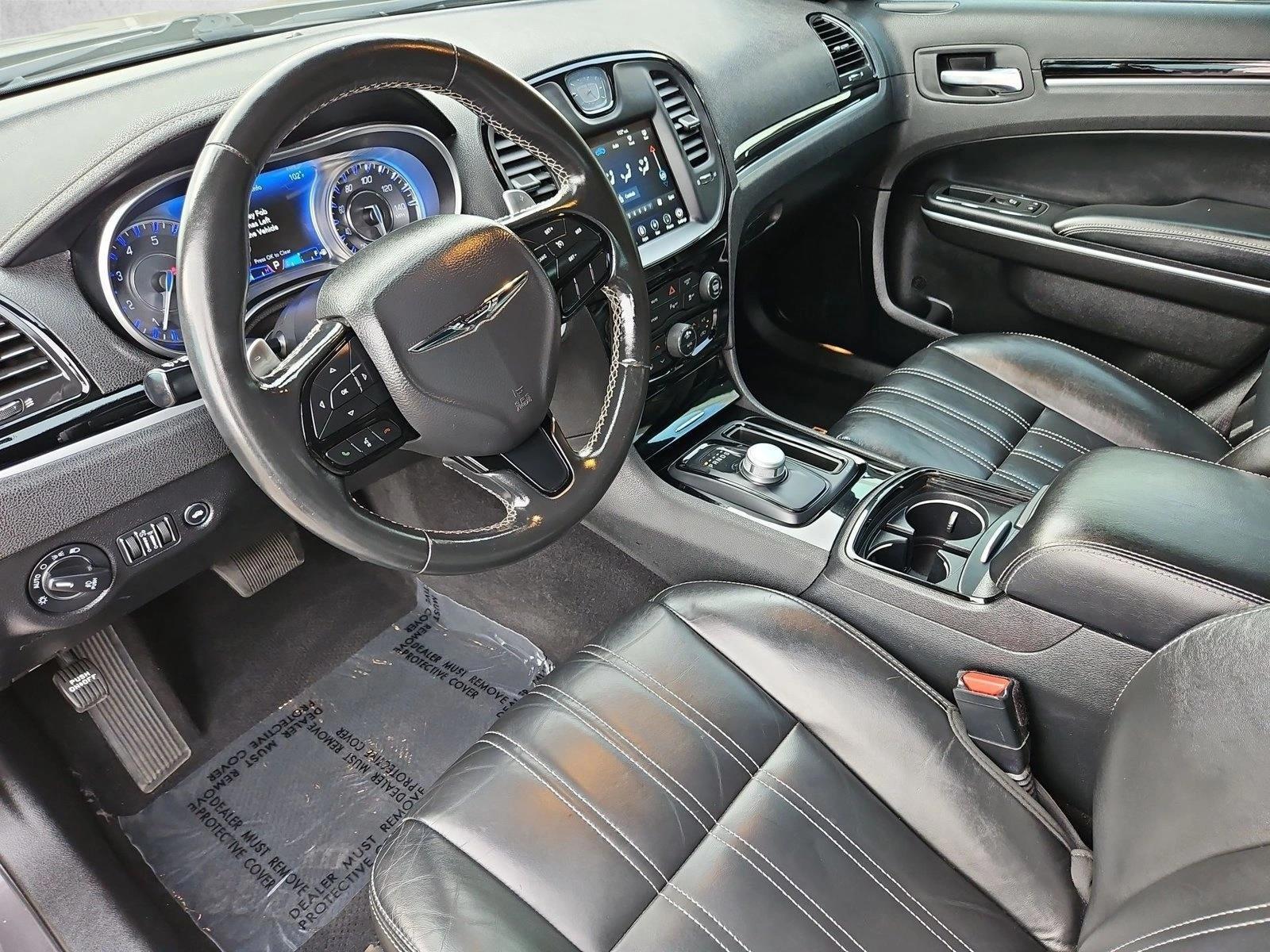 Thumbnail: 2021 Chrysler 300 - 4