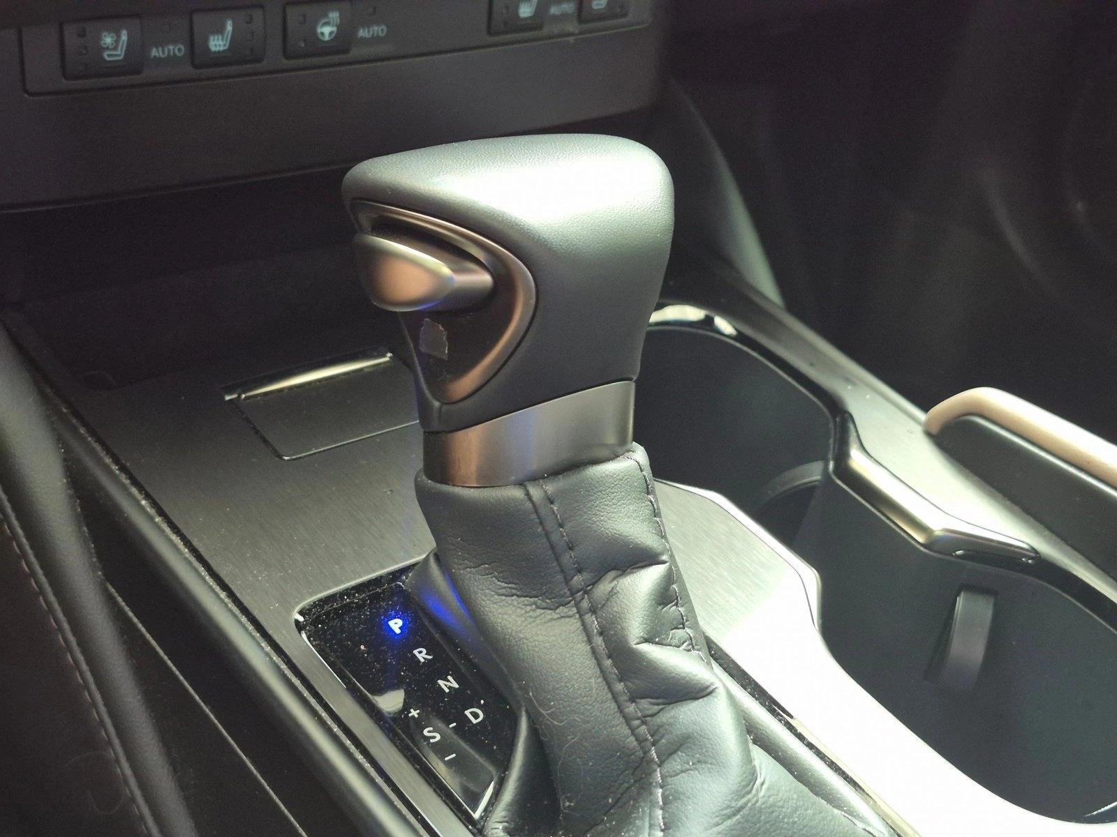 2025 Lexus ES