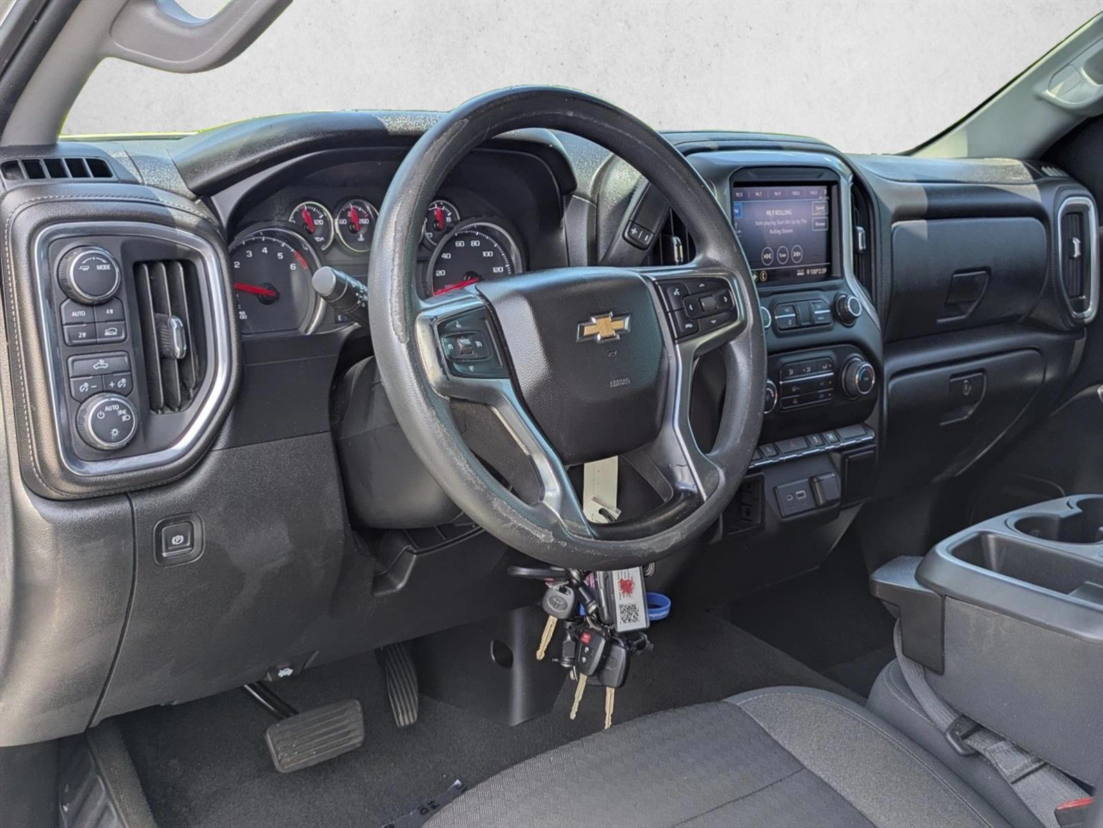 Thumbnail: 2020 Chevrolet Silverado 1500 - 3