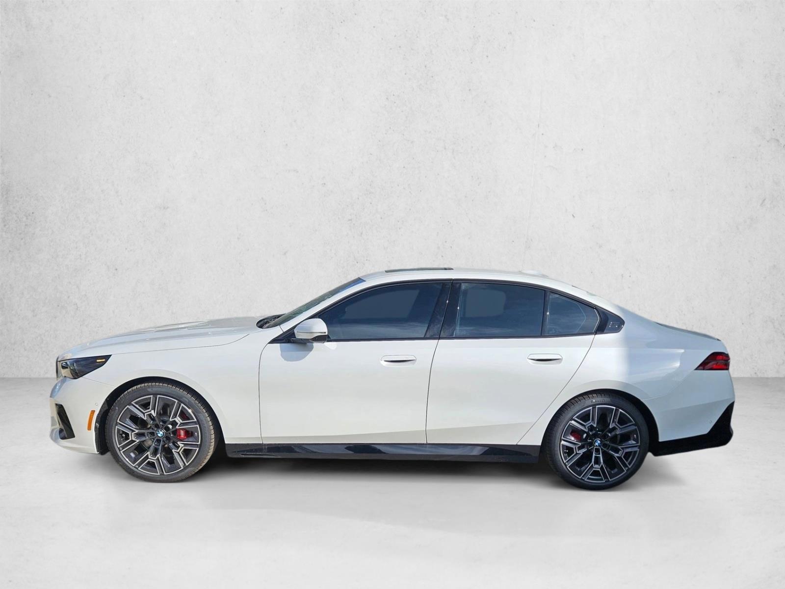 Thumbnail: 2026 BMW 5 Series - 2