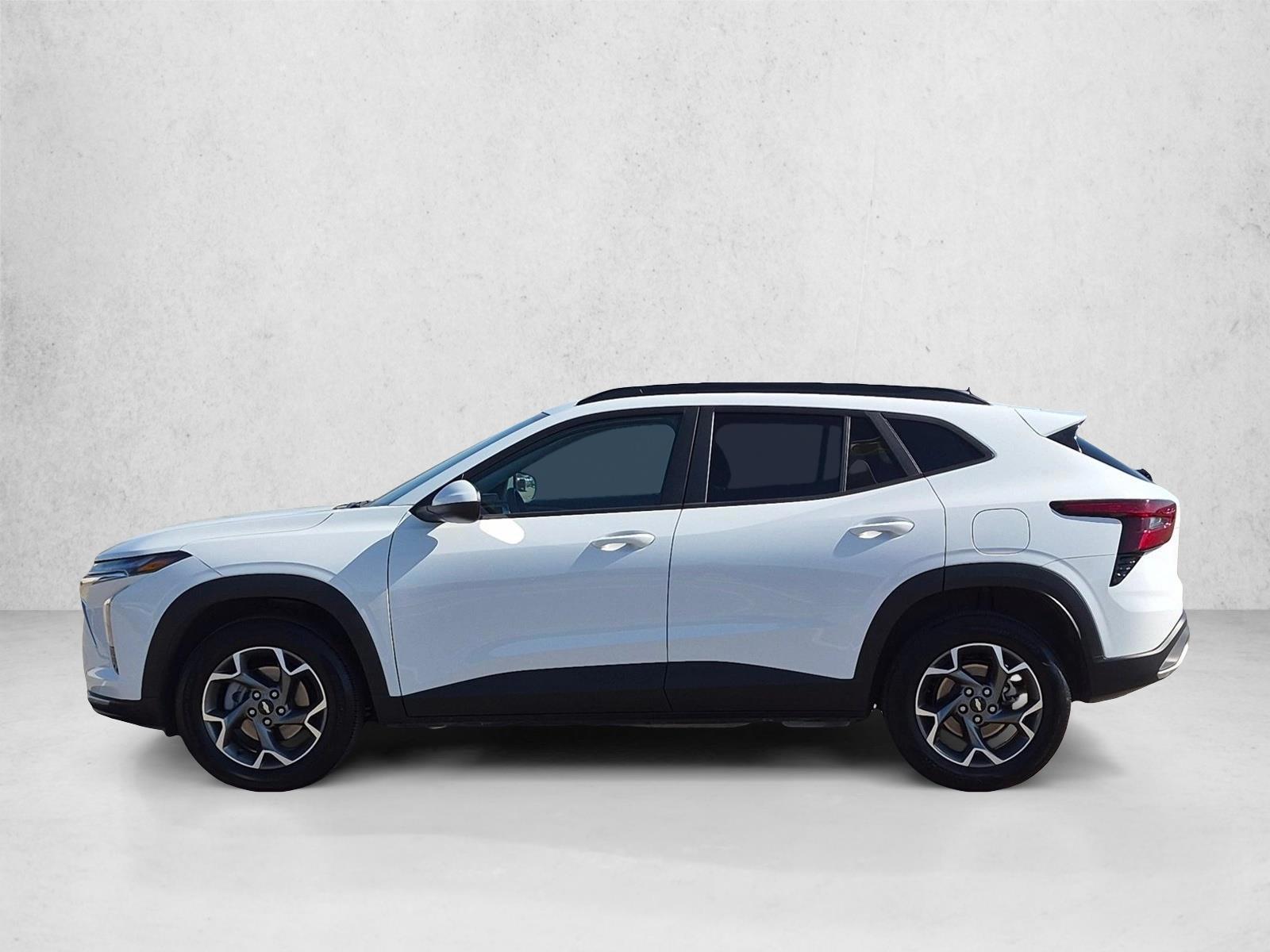 Thumbnail: 2025 Chevrolet Trax - 2