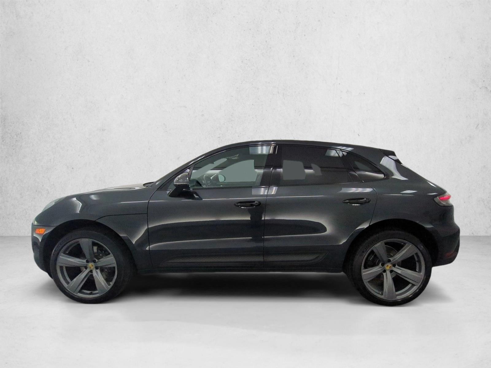 Thumbnail: 2023 Porsche Macan - 2