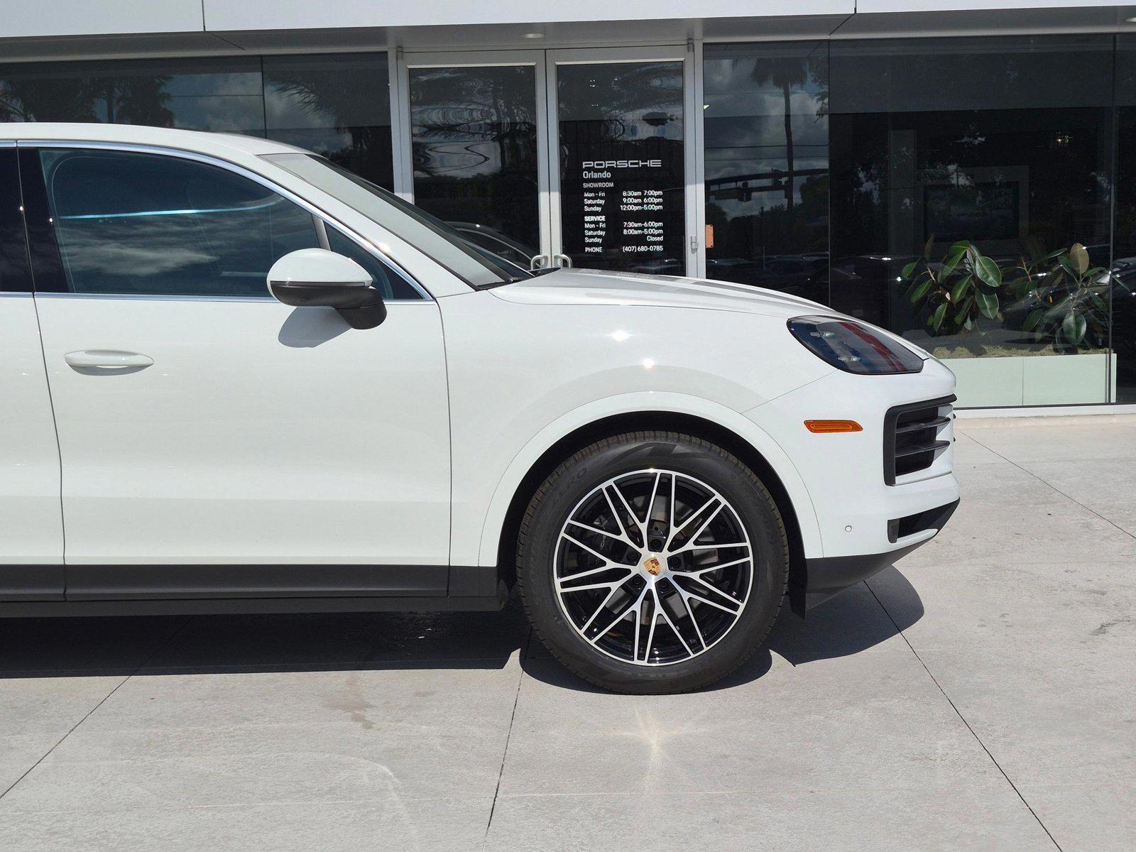 2025 Porsche Cayenne Base - Photo 11