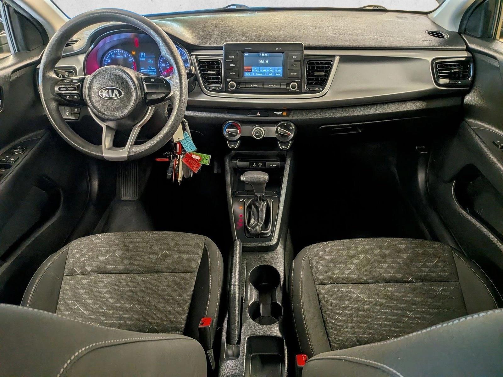 Thumbnail: 2019 Kia Rio - 4