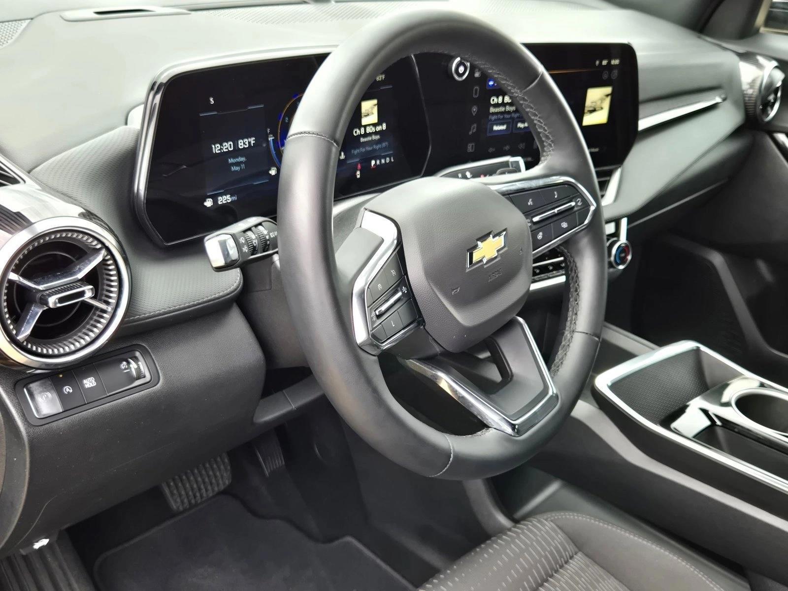 Thumbnail: 2025 Chevrolet Equinox - 3