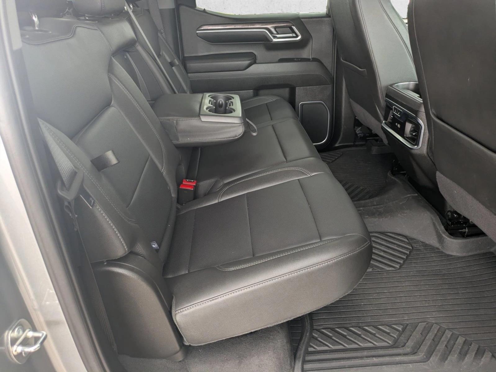 2024 Chevrolet Silverado 1500 LTZ - Photo 19