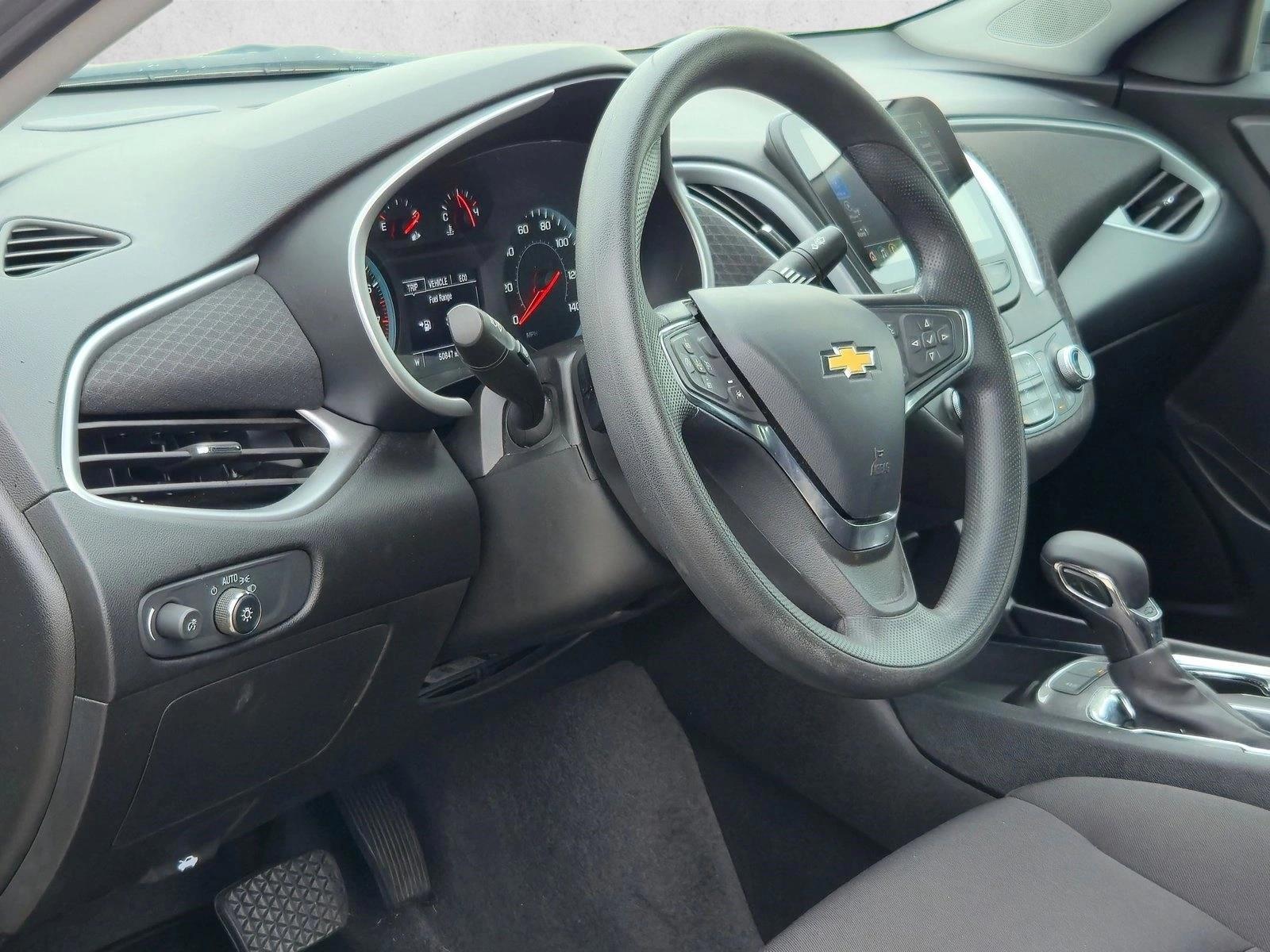 Thumbnail: 2024 Chevrolet Malibu - 3
