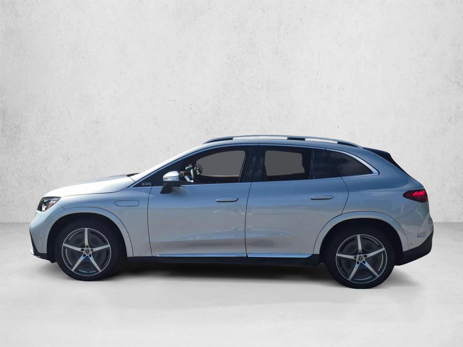 Thumbnail: 2027 Mercedes-Benz EQE - 2