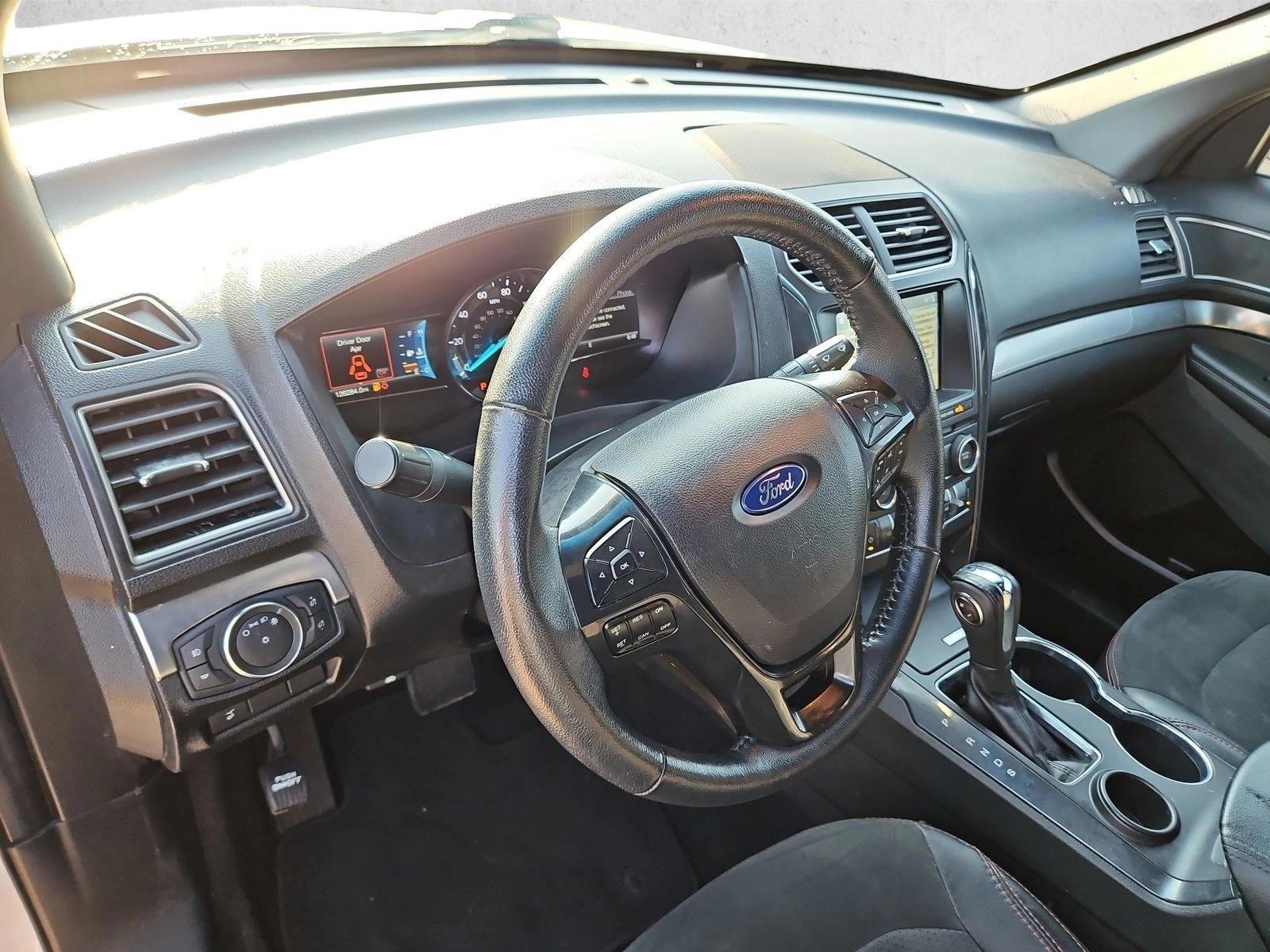 Thumbnail: 2018 Ford Explorer - 3