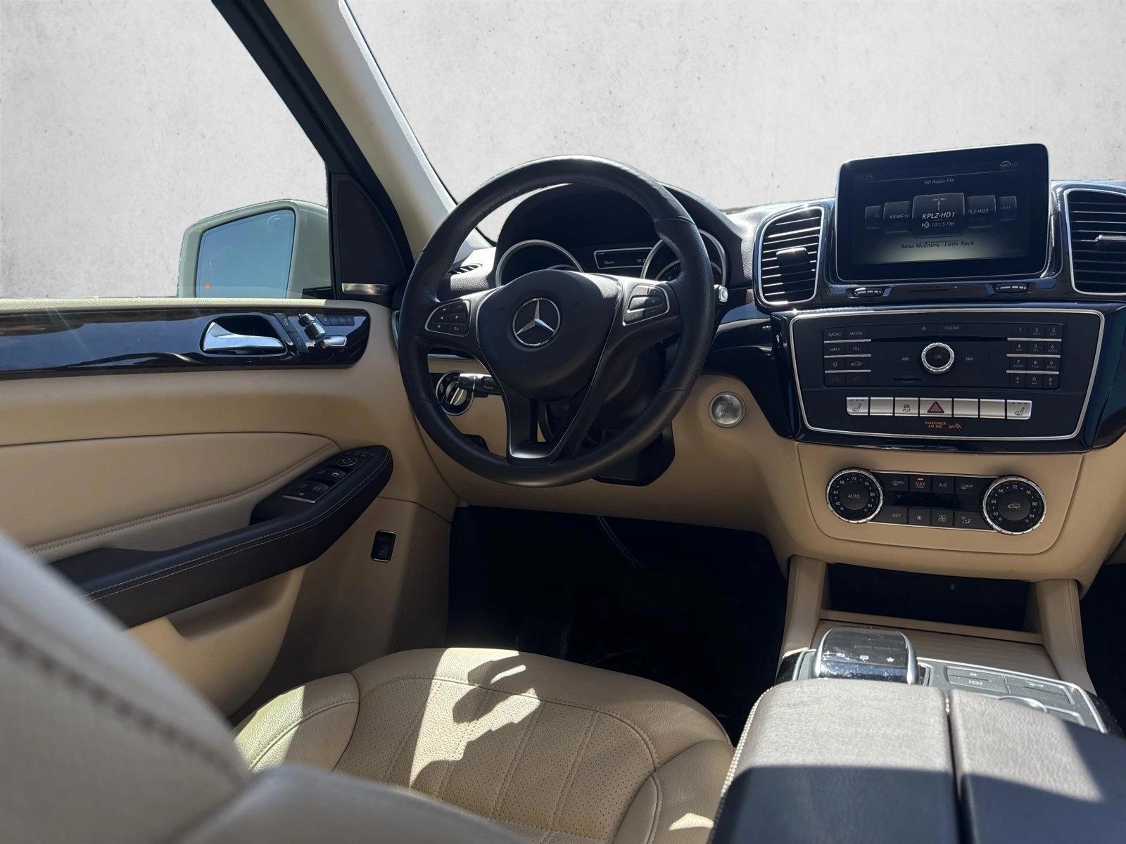 Thumbnail: 2016 Mercedes-Benz GLE - 4