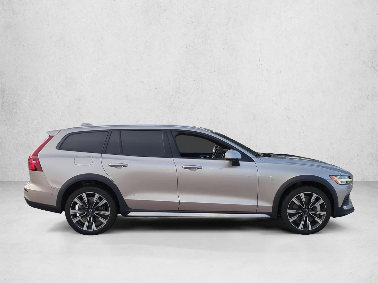 2024 Volvo V60