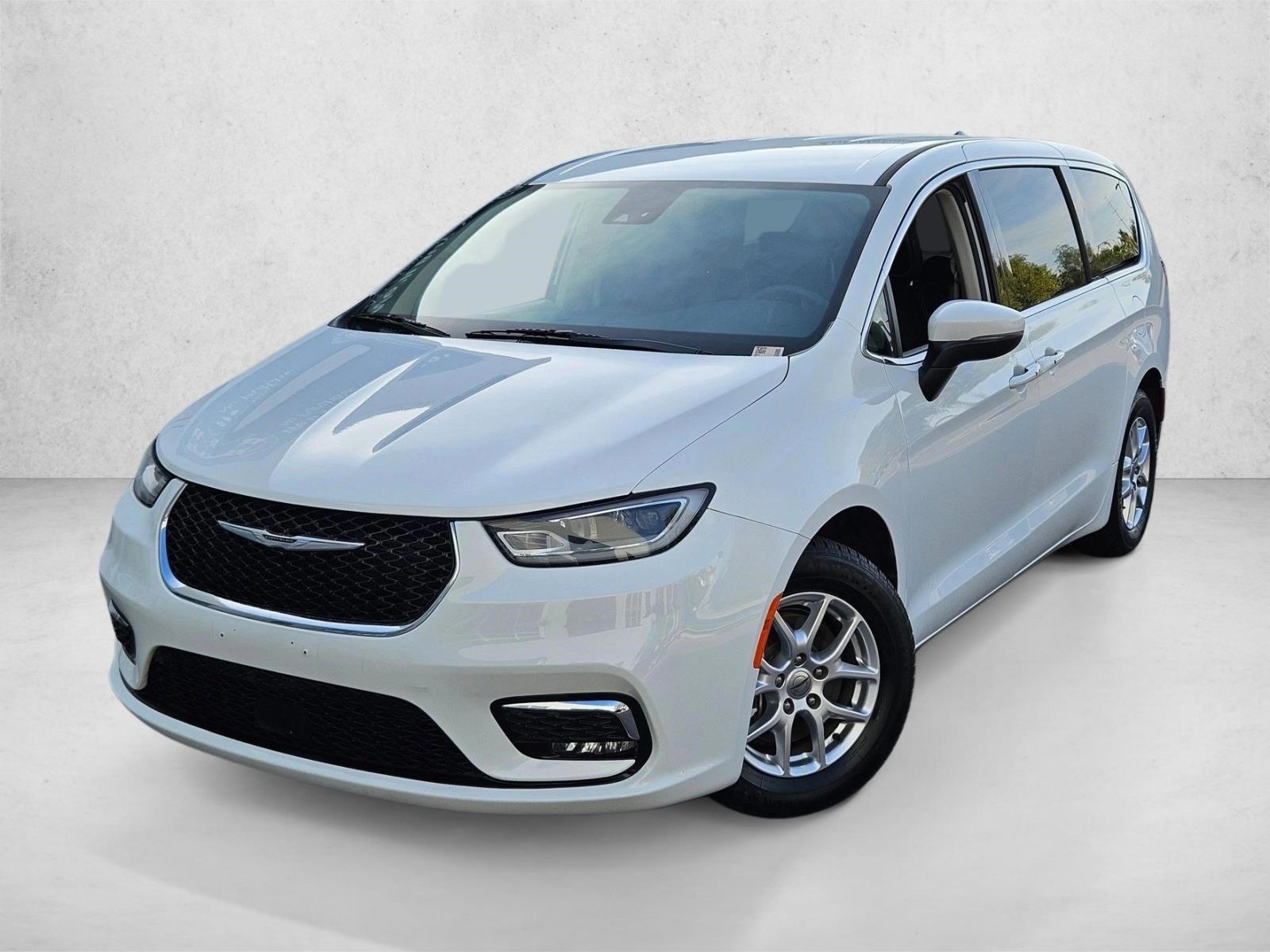 Thumbnail: 2023 Chrysler Pacifica - 1