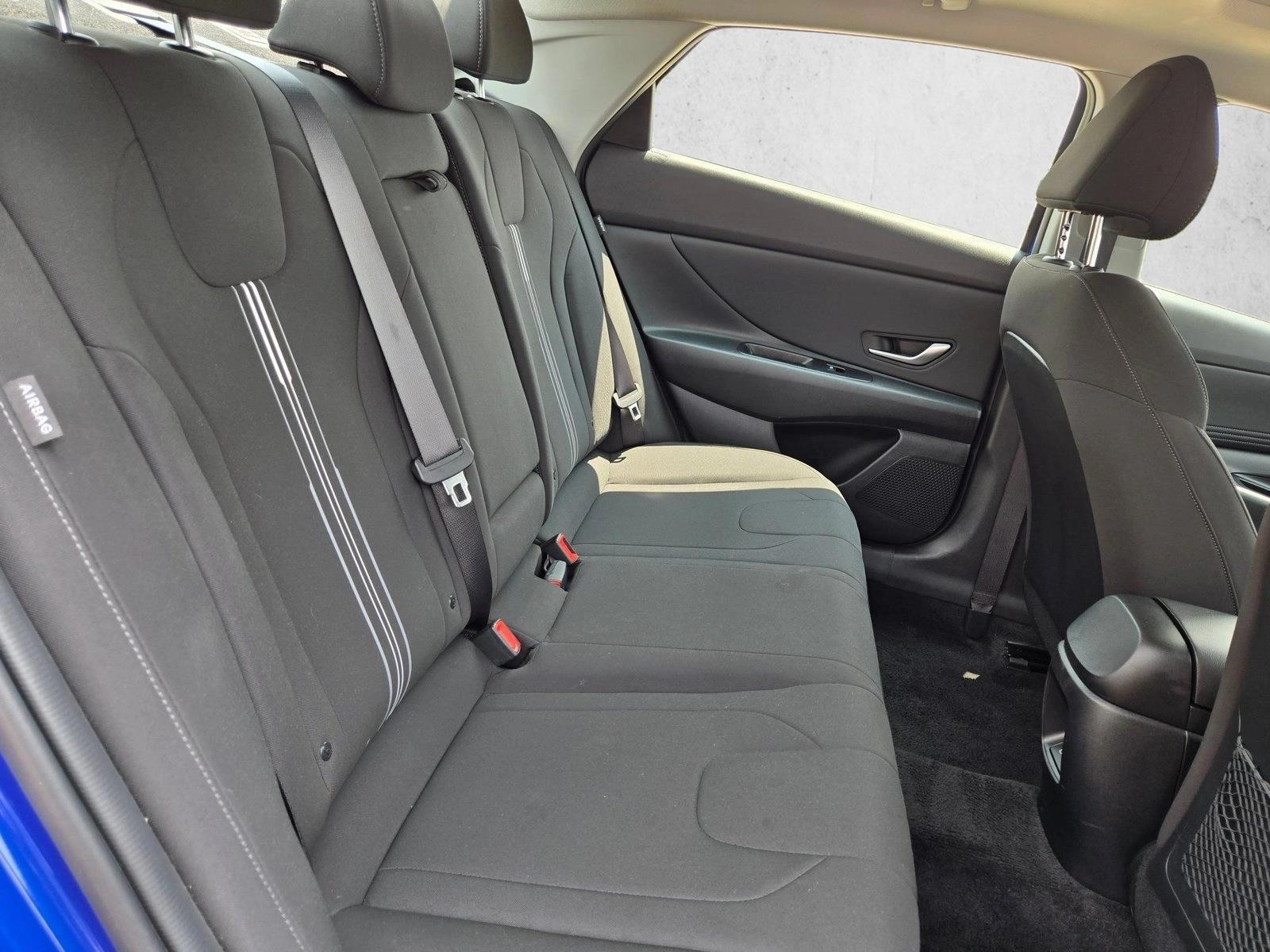 2025 Hyundai Elantra SEL - Photo 20