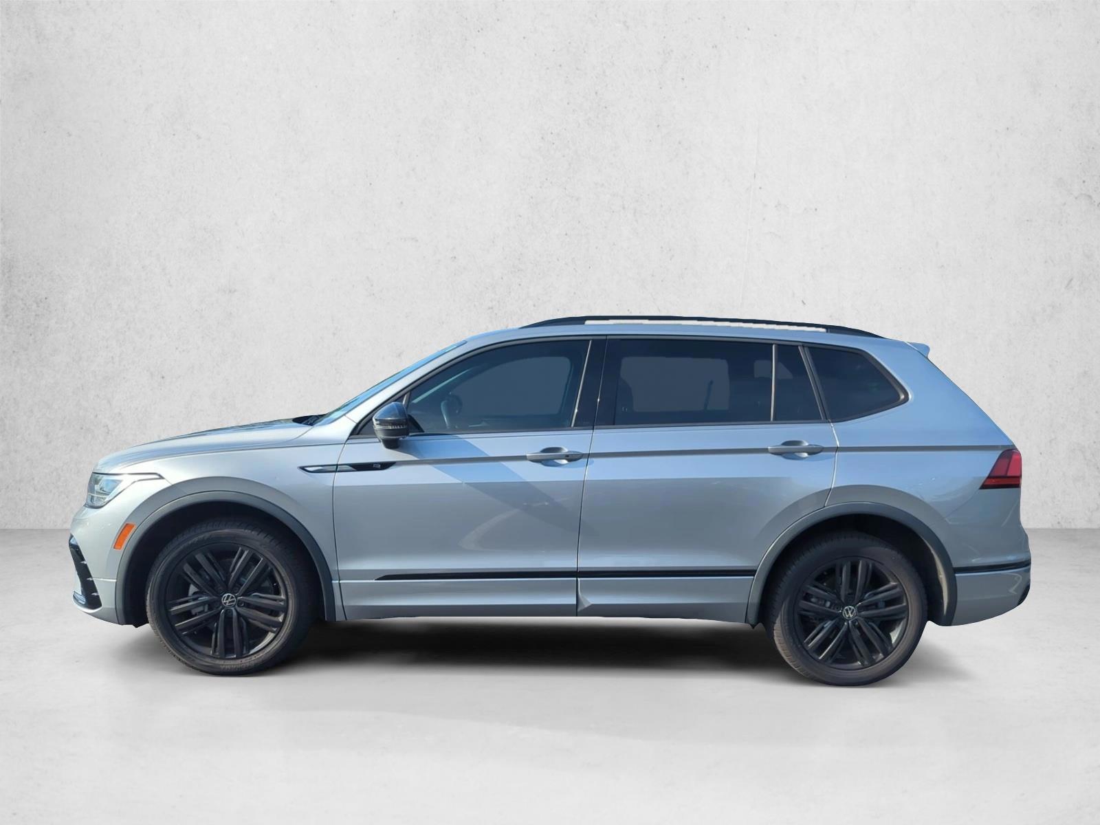 Thumbnail: 2022 Volkswagen Tiguan - 2