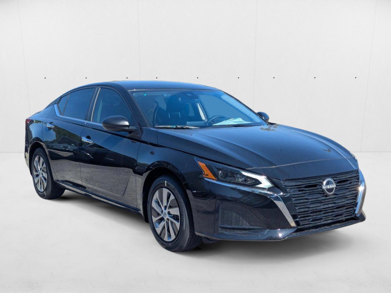 2025 Nissan Altima S - Photo 6