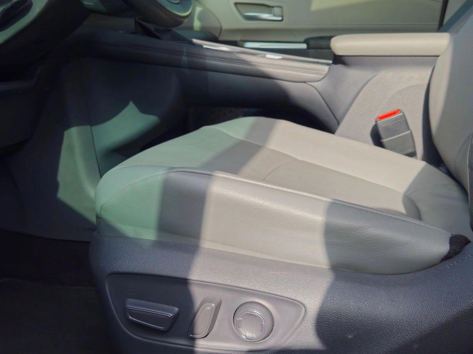 Thumbnail: 2021 Toyota Sienna - 4