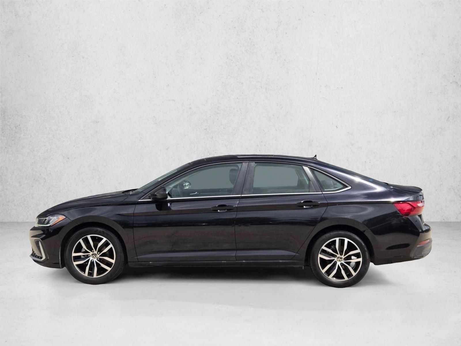 Thumbnail: 2025 Volkswagen Jetta - 2