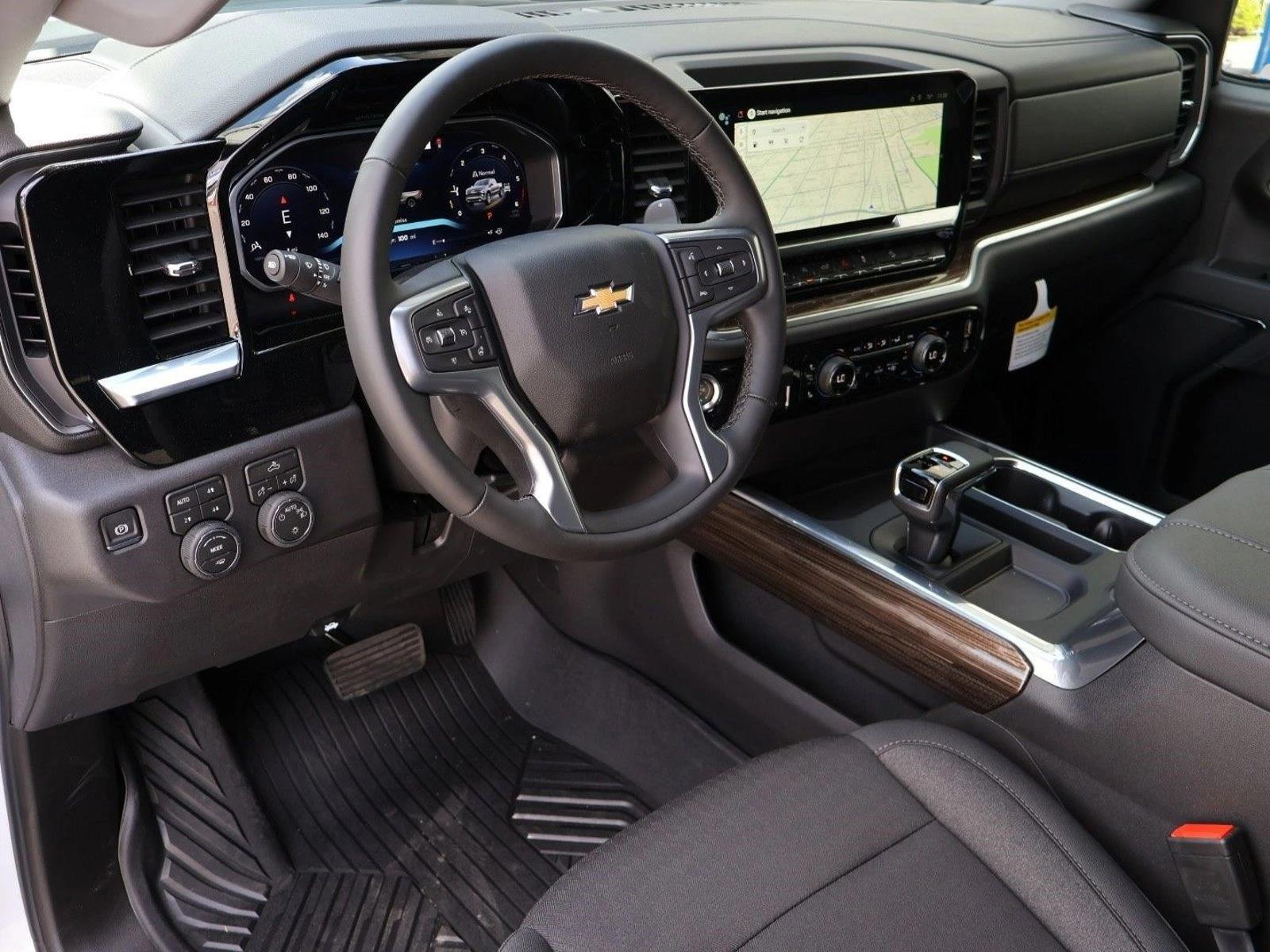 Thumbnail: 2026 Chevrolet Silverado 1500 - 3