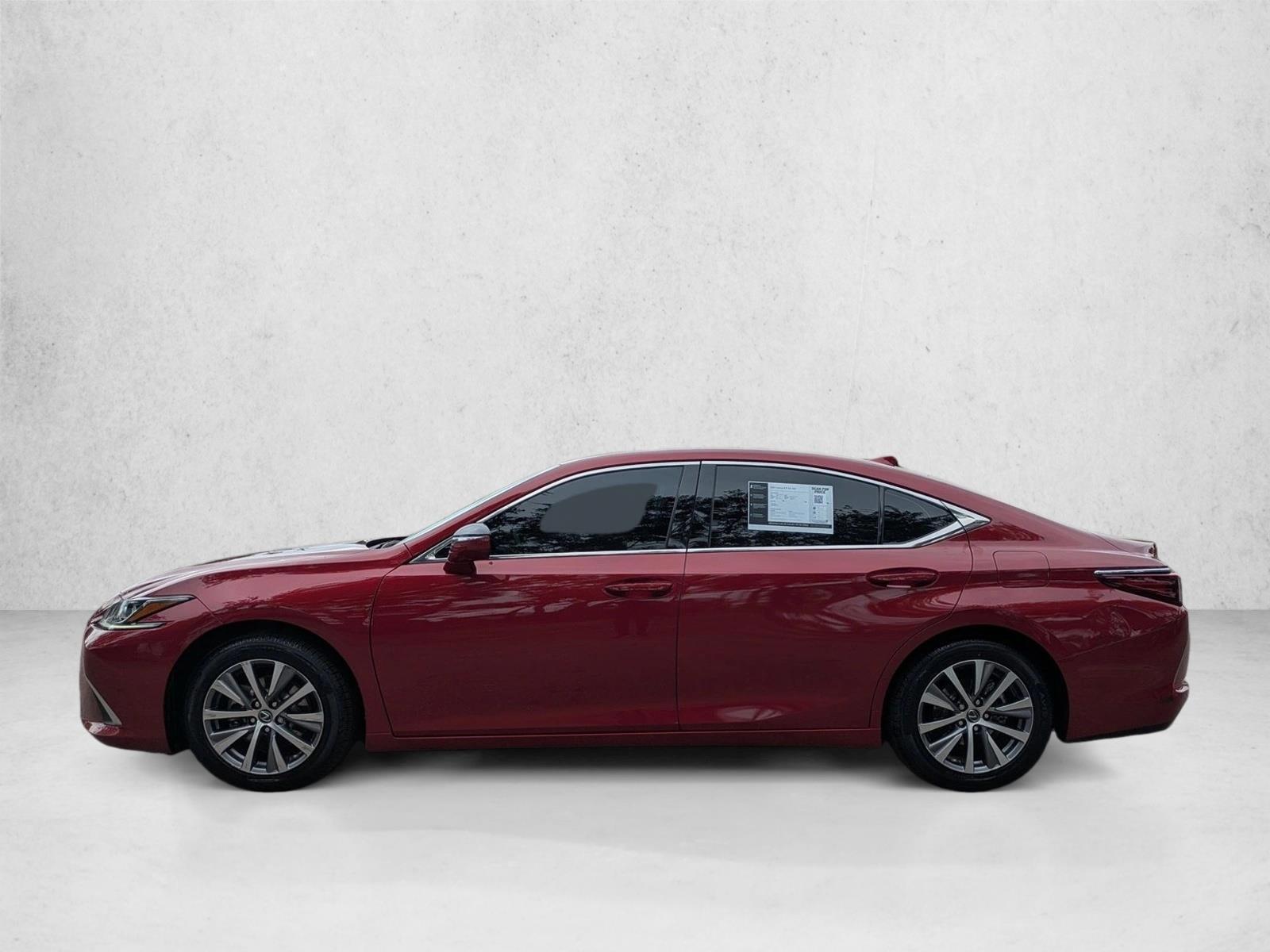 Thumbnail: 2021 Lexus ES - 2