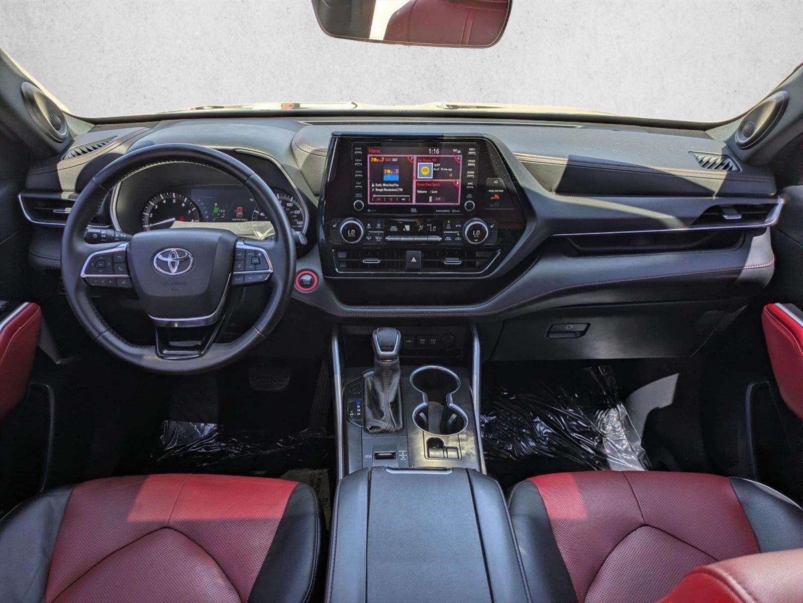 Thumbnail: 2021 Toyota Highlander - 3