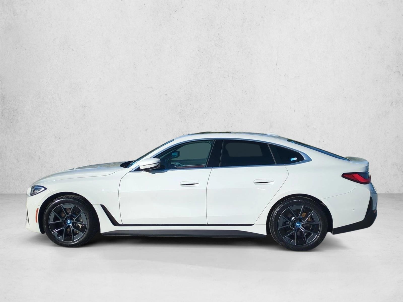 Thumbnail: 2023 BMW i4 - 2