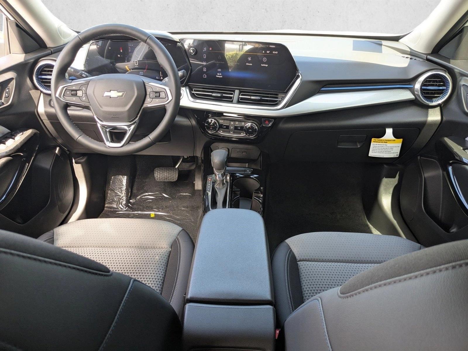 Thumbnail: 2026 Chevrolet Trax - 3