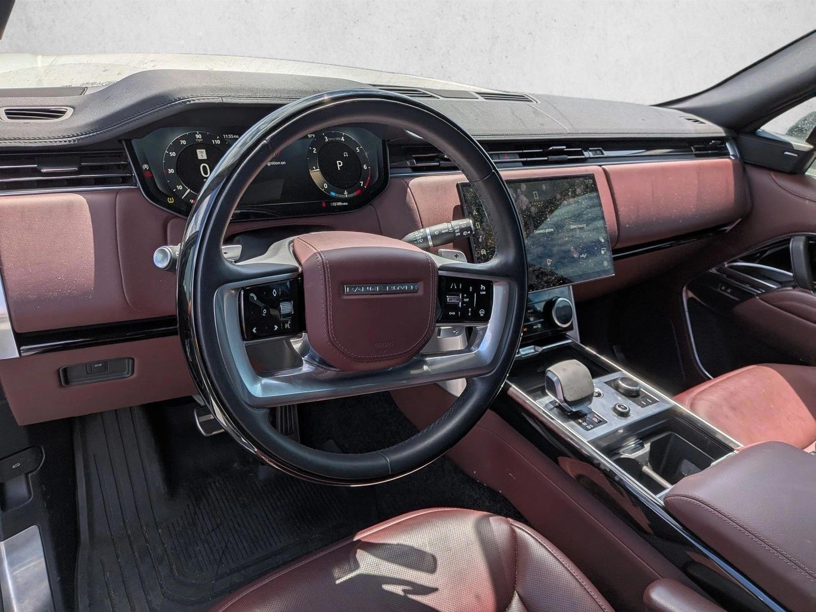 Thumbnail: 2023 Land Rover Range Rover - 3