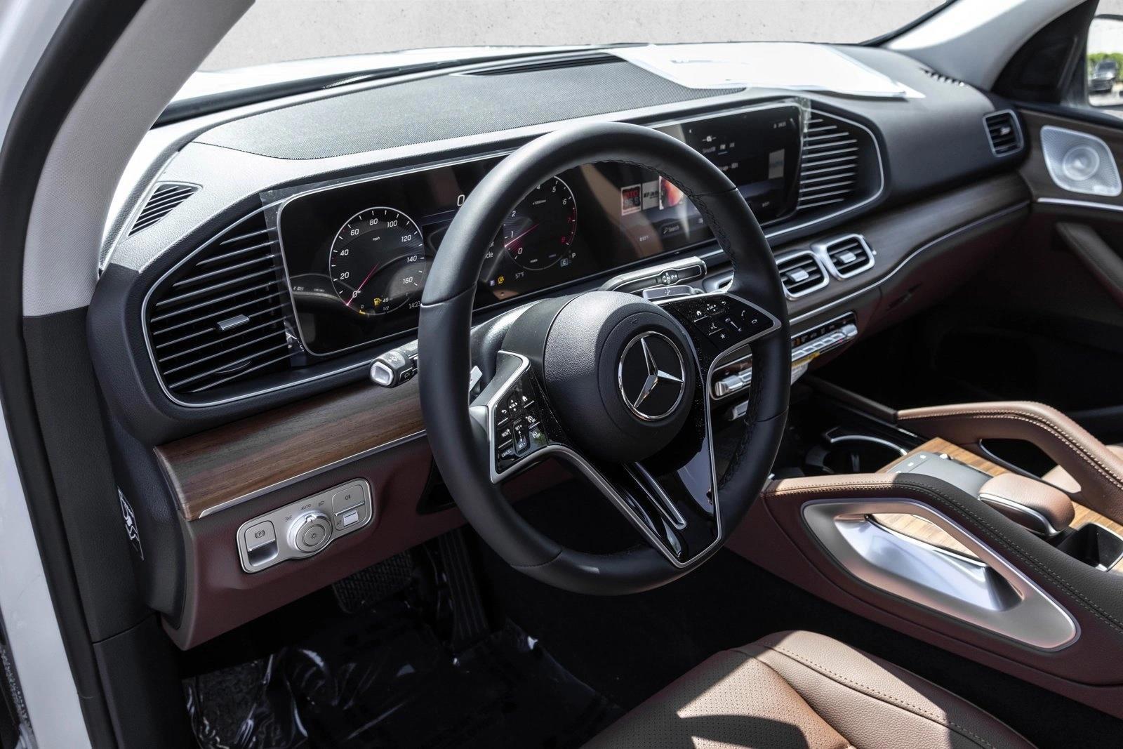 Thumbnail: 2026 Mercedes-Benz GLE - 3