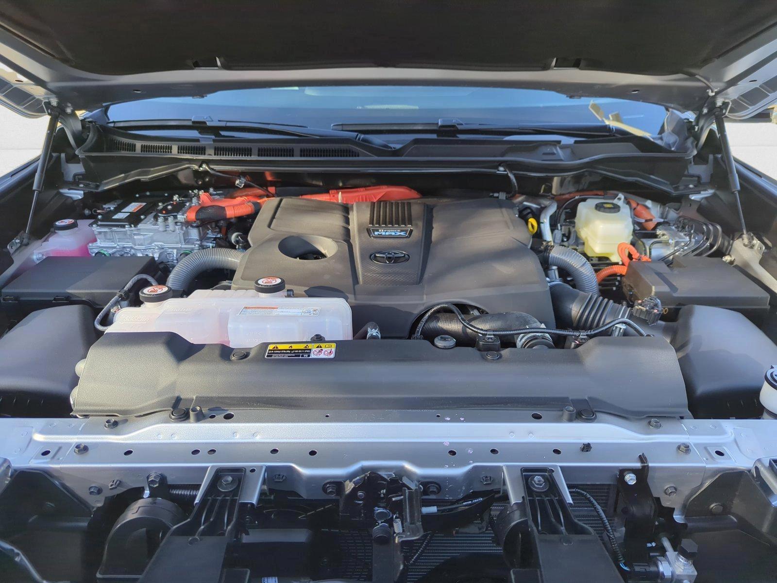 2025 Toyota Tundra Limited - Photo 17