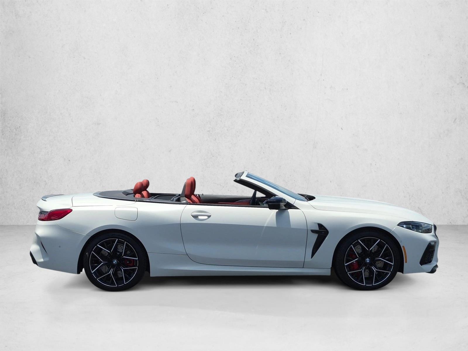 2023 BMW M8