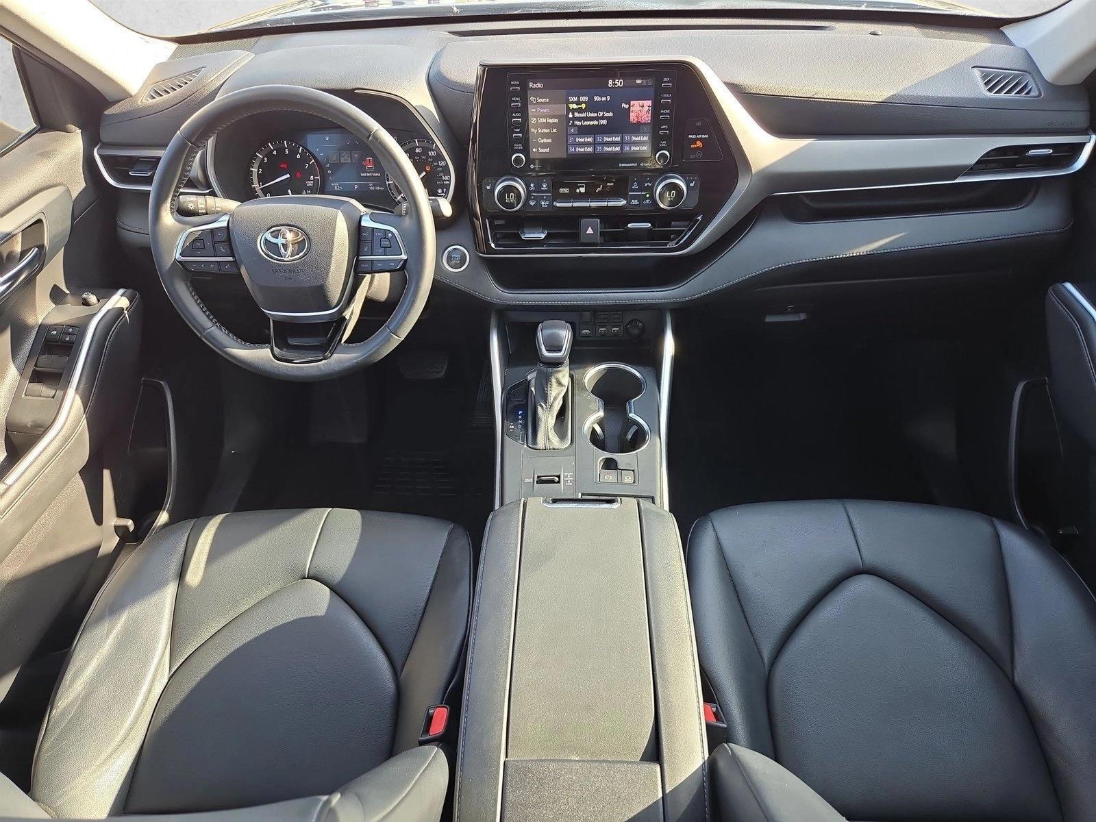 Thumbnail: 2021 Toyota Highlander - 3