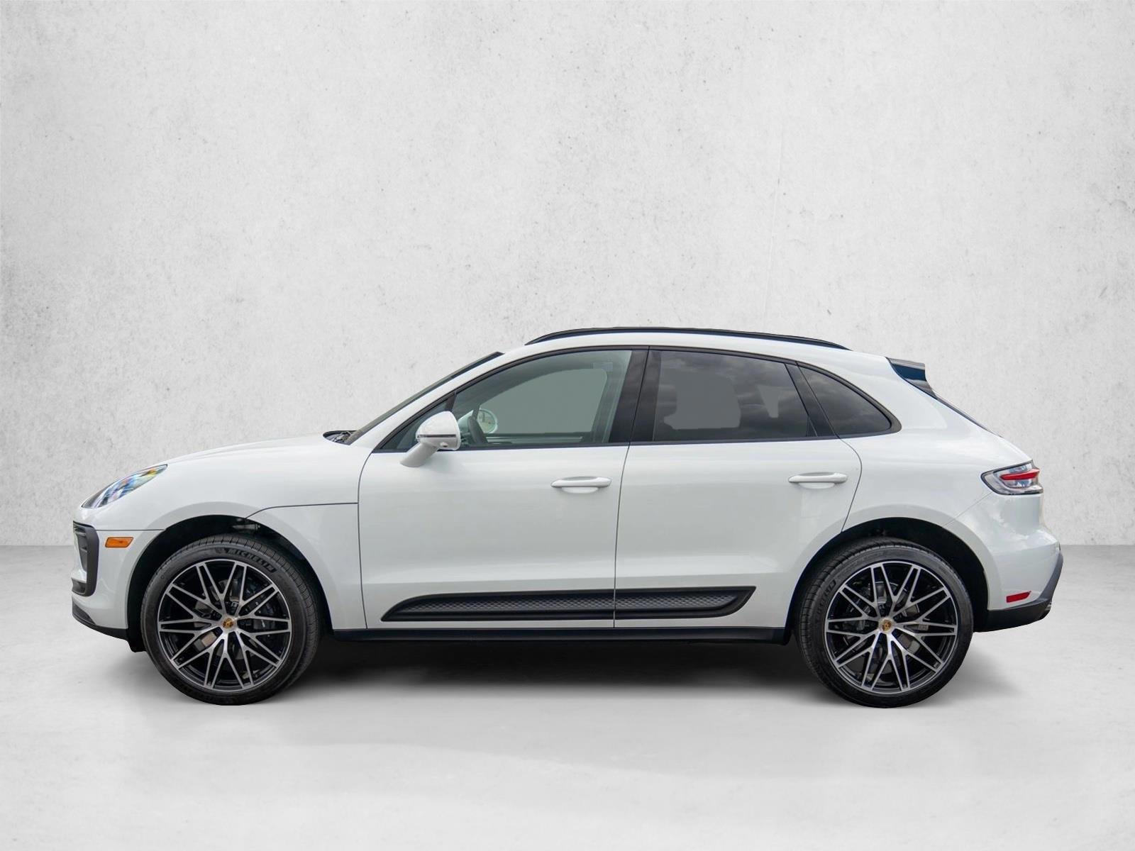 Thumbnail: 2026 Porsche Macan - 2