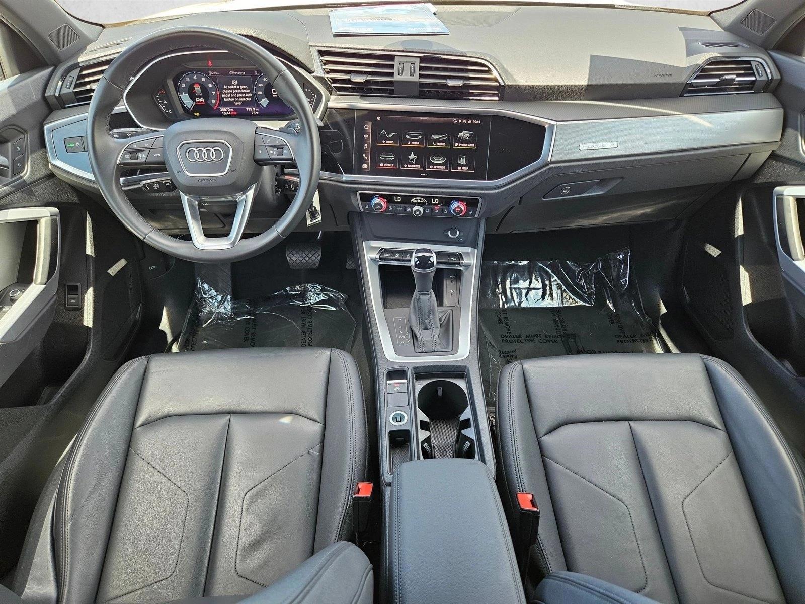 Thumbnail: 2025 Audi Q3 - 4
