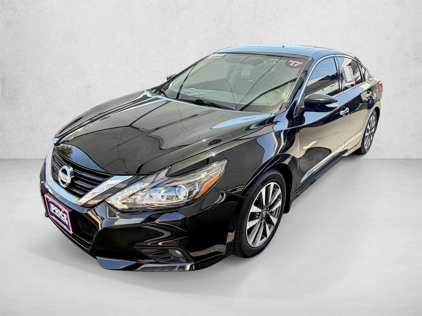 Thumbnail: 2017 Nissan Altima - 1