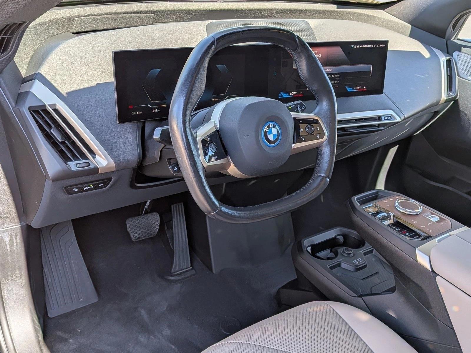 Thumbnail: 2023 BMW iX - 3