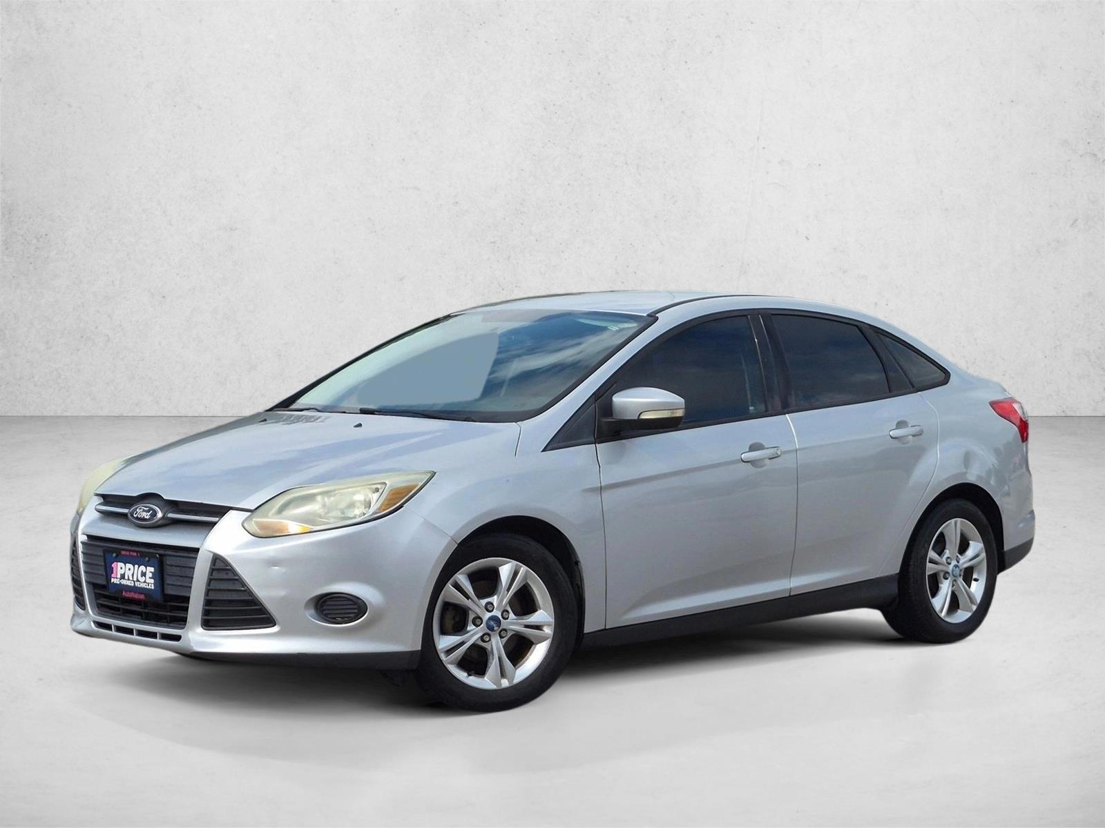 2013 Ford Focus Sedan SE's photo