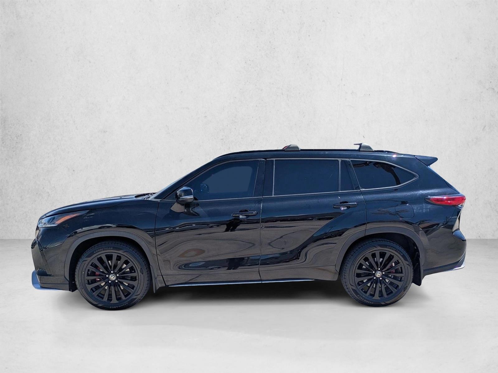 Thumbnail: 2021 Toyota Highlander - 2