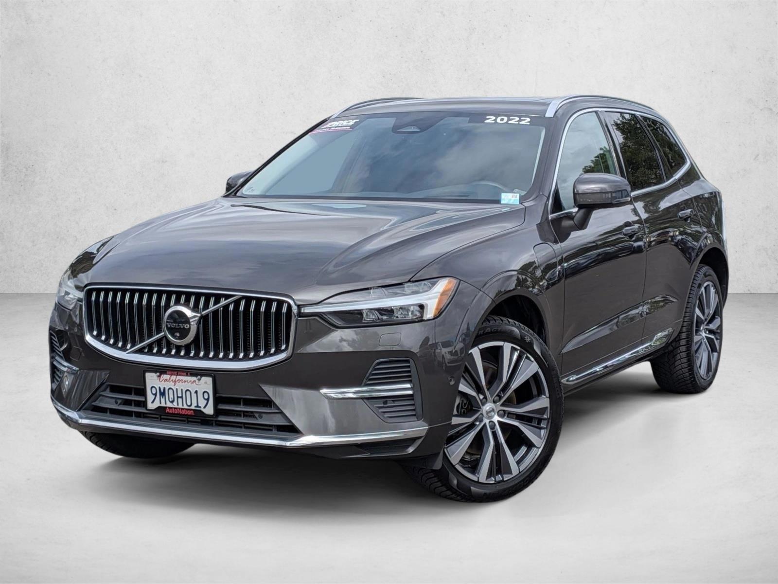 Thumbnail: 2022 Volvo XC60 - 1