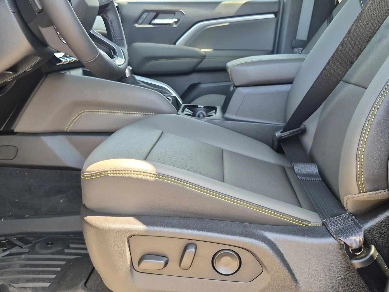 Thumbnail: 2026 Chevrolet Colorado - 6