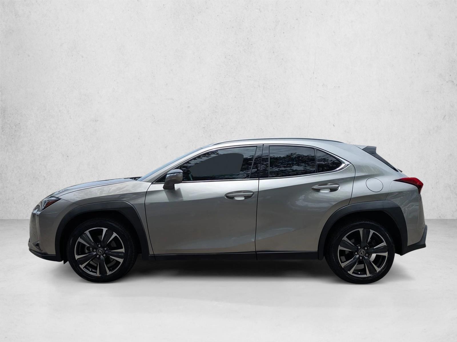 Thumbnail: 2021 Lexus UX - 2