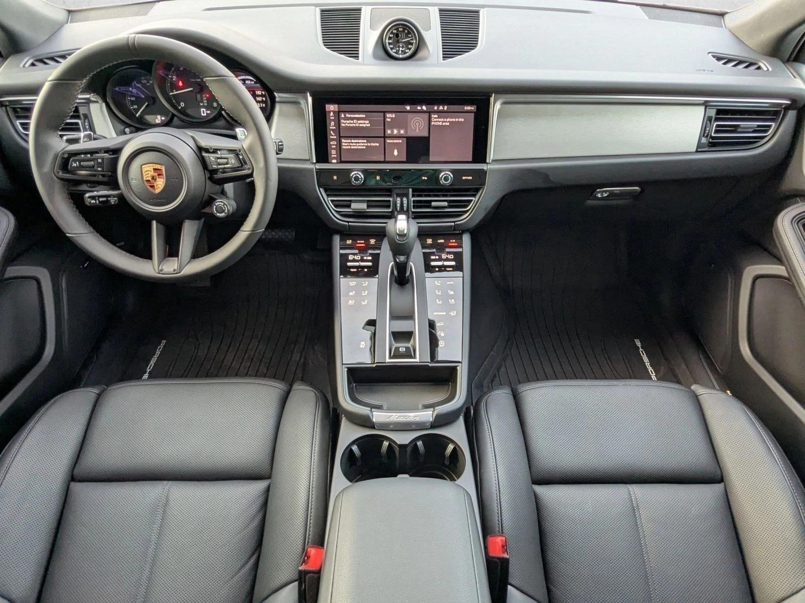 Thumbnail: 2026 Porsche Macan - 5