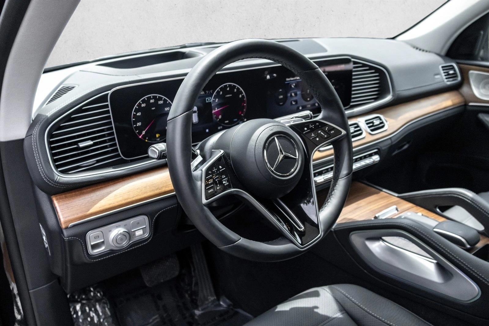 Thumbnail: 2026 Mercedes-Benz GLE - 3