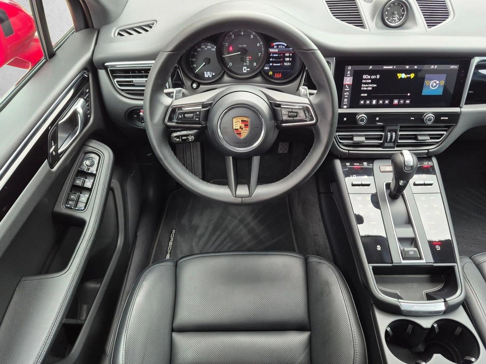 Thumbnail: 2026 Porsche Macan - 4