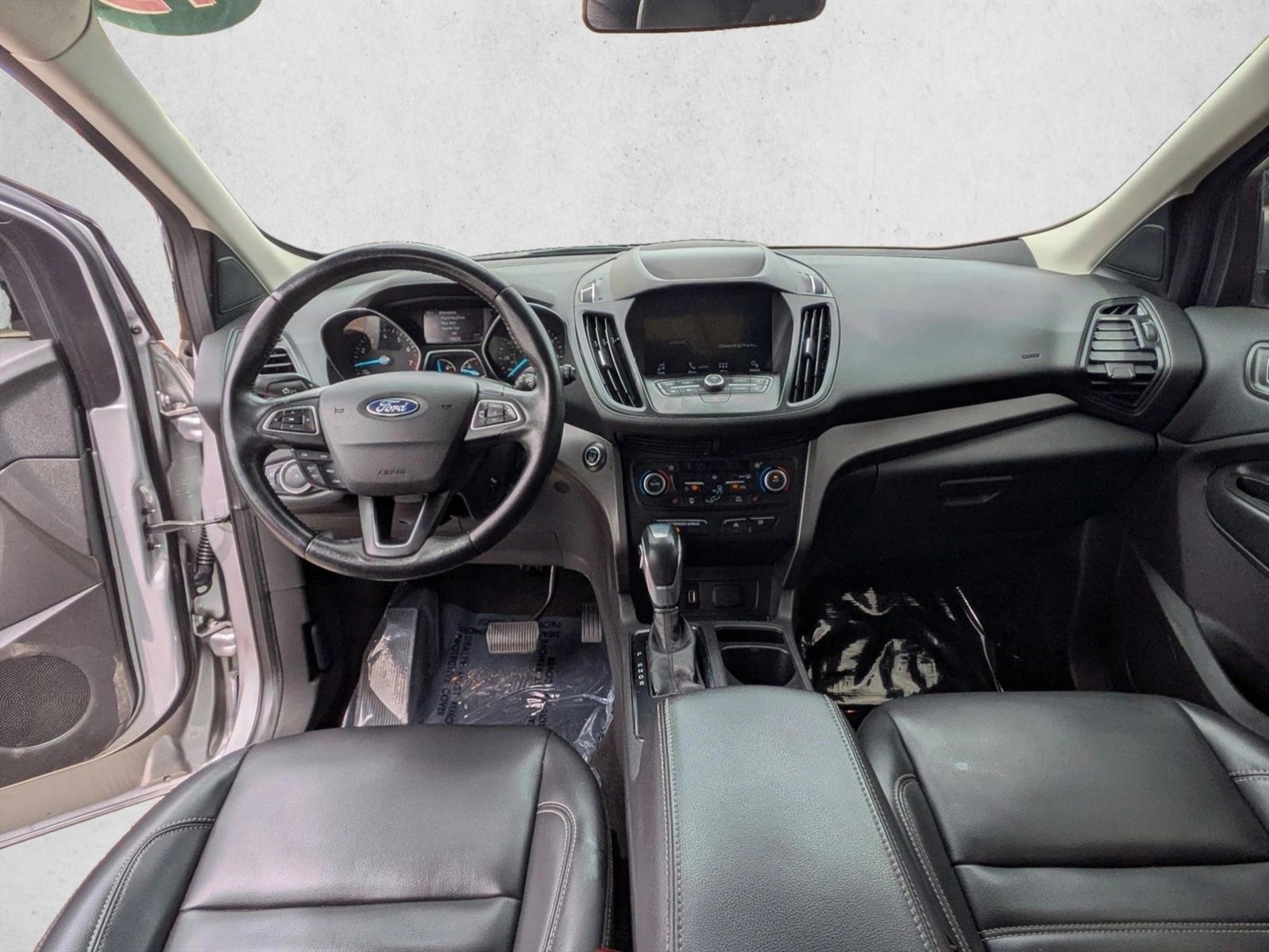 Thumbnail: 2019 Ford Escape - 3
