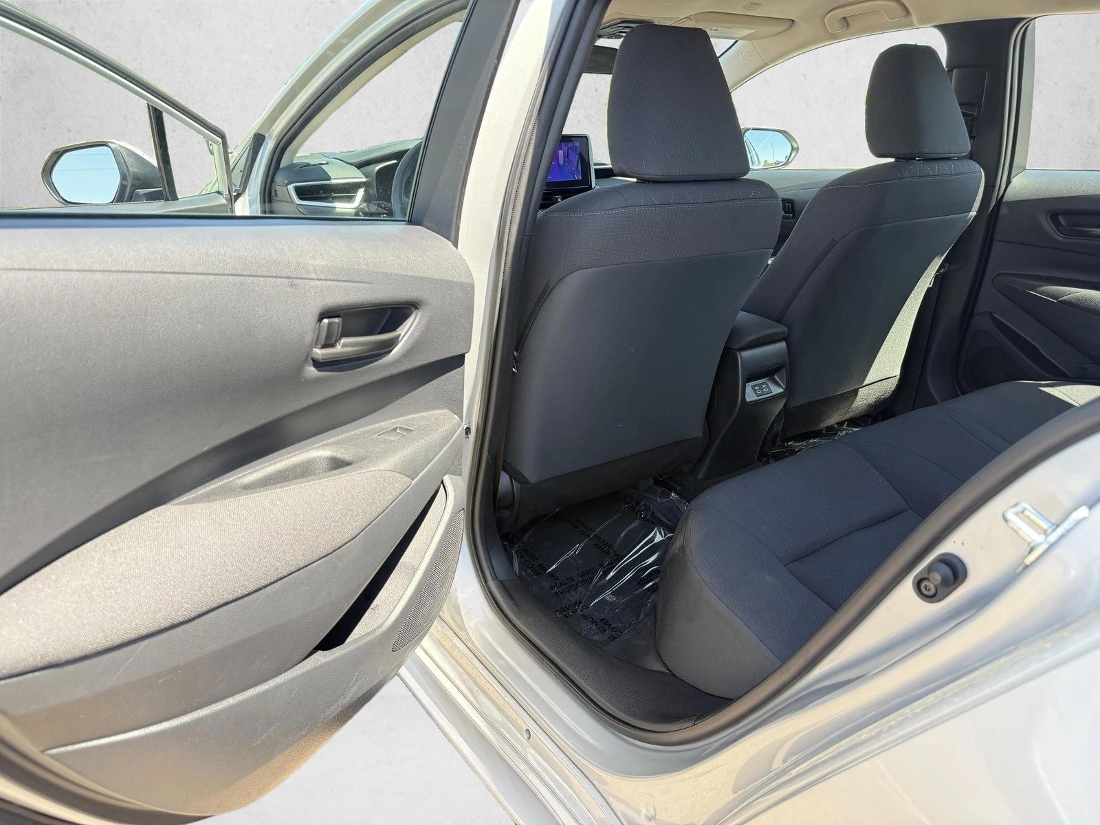 2025 Toyota Corolla LE - Photo 20